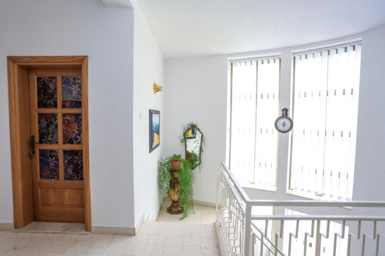 Гостевой дом Белый Дом Биела