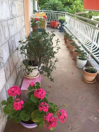 Гостевой дом Белый Дом Биела Апартаменты с 3 спальнями-3