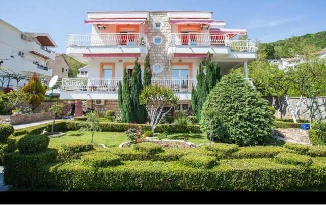 Гостевой дом Белый Дом Биела-90